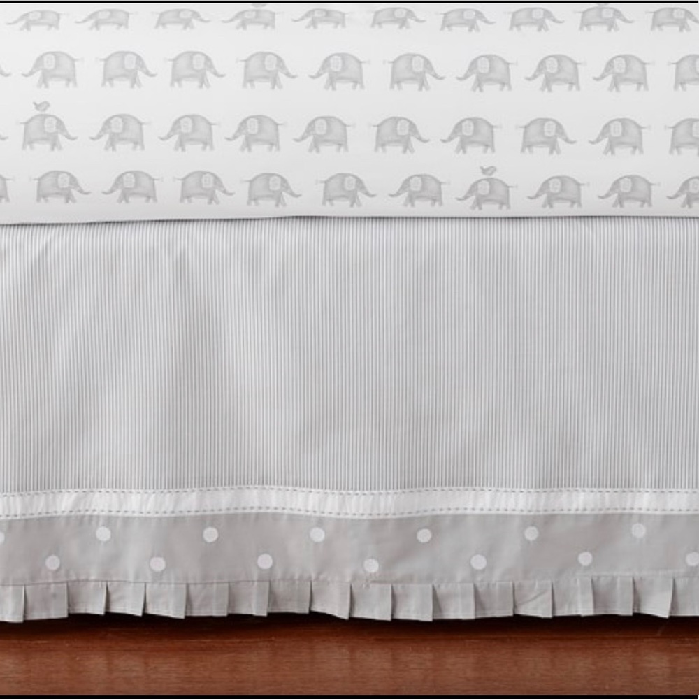 🎉SALE🎉Pottery Barn Kids Crib Skirt